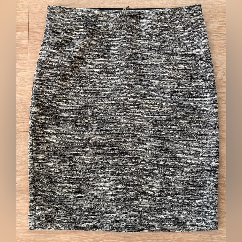 Ann Taylor Black and Gray Pencil Skirt